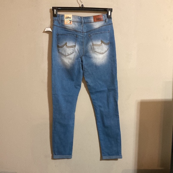 California Vintage ankle jeans size 7 junior stressed out.Great Christmas gift. - Picture 7 of 11